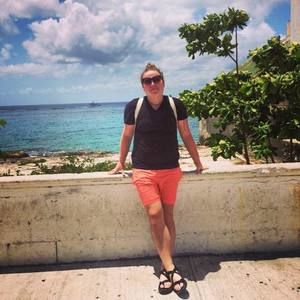 Meet your Posher, Danielle